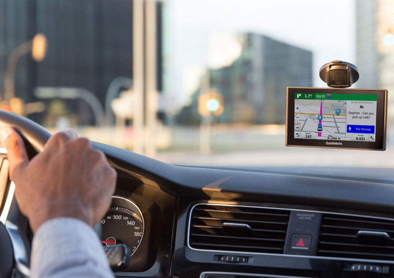 Что удобнее для водителя – смартфон или навигатор