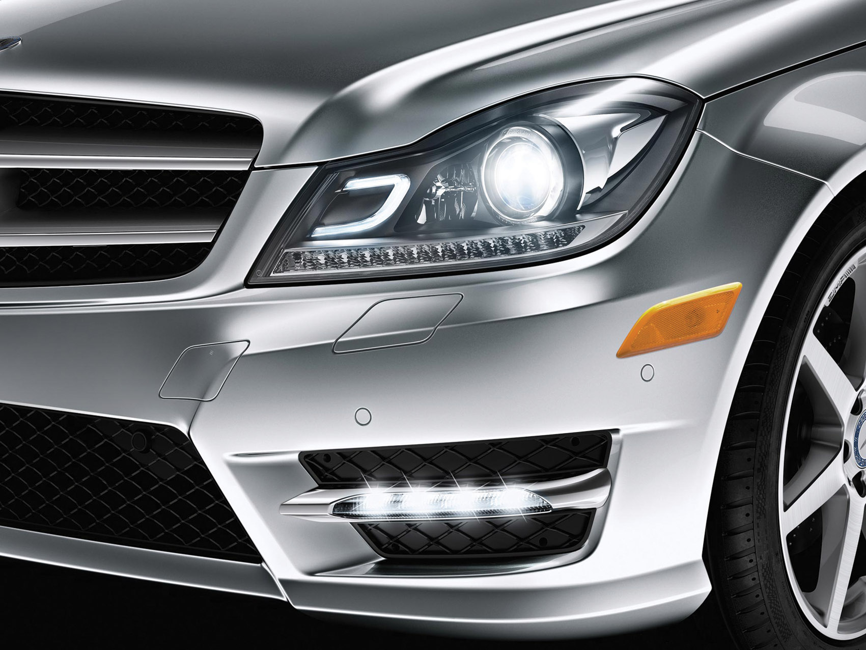 Что такое адаптивные фары и зачем они нужны