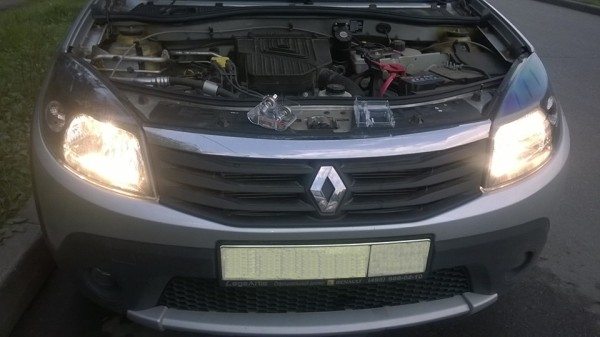 Замена устройства очистки заднего стекла автомобиля Renault Sandero